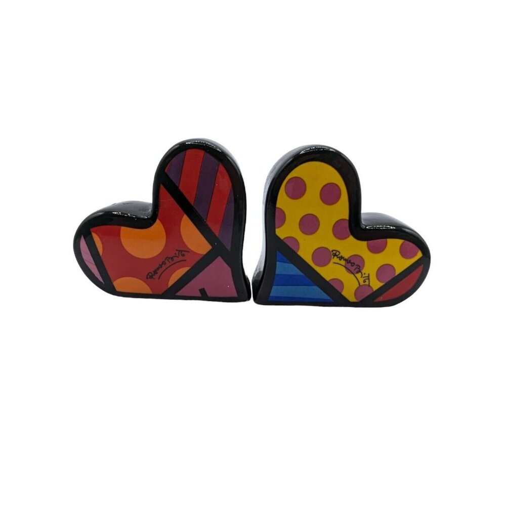 SET OF ROMERO BRITTO HEART SHAPED SALT AND PEPPER SHAKERS - Picture 6 of 9